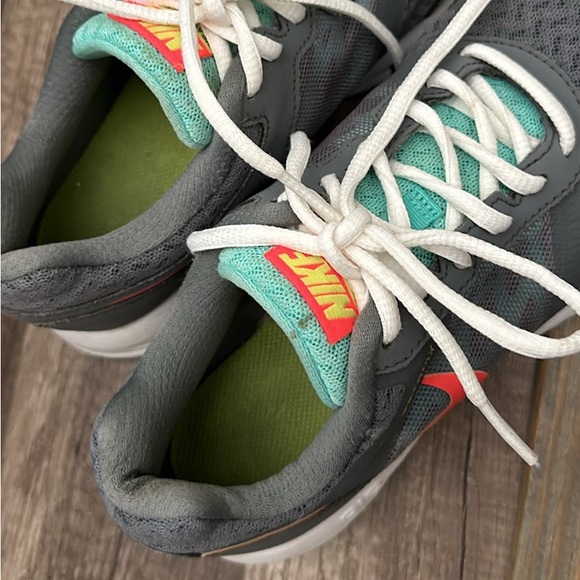 NIKE running shoes 5.5 relentless - Picture 4 of 4